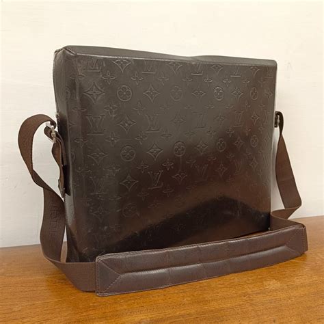 Louis Vuitton Steve Dark Brown Monogram Glace Leather 